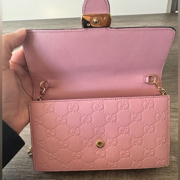 Gucci 🎀 WOC - Picture 9 of 16